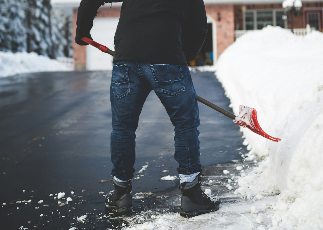 Snow Shovels/Pushers