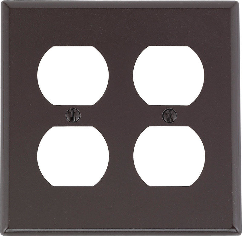 Leviton Brown 2 gang Plastic Duplex Wall Plate 1 pk